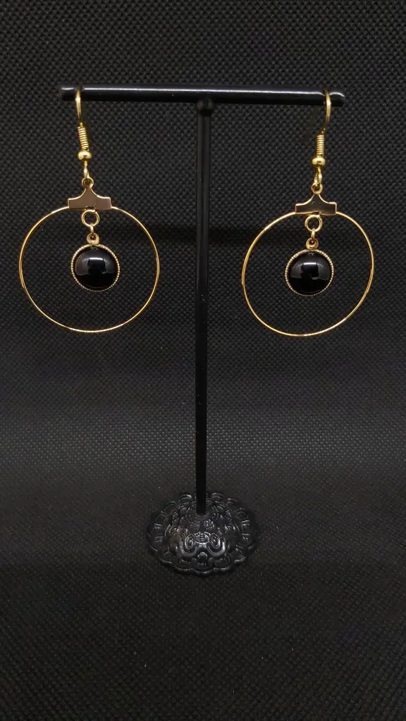 Onyx Noir, montage acier inoxydable doré.webp